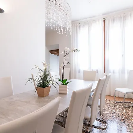 Casanova Deluxe By Wonderful Italy * Venice