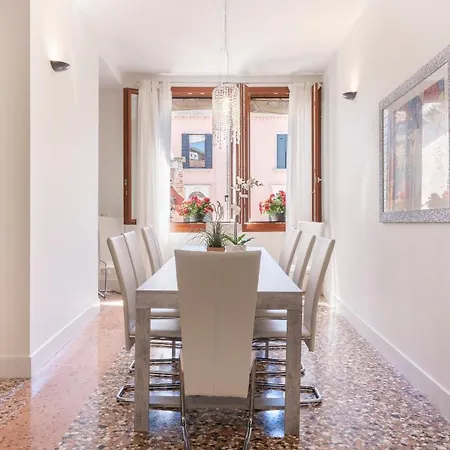 Apartment Casanova Deluxe By Wonderful Italy Venice