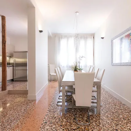 아파트 Casanova Deluxe By Wonderful Italy *