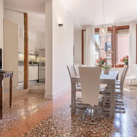 아파트 Casanova Deluxe By Wonderful Italy *